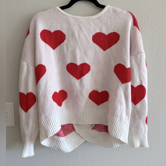 Impressions Sweaters - Impressions valentines heart open back sweater size S/M